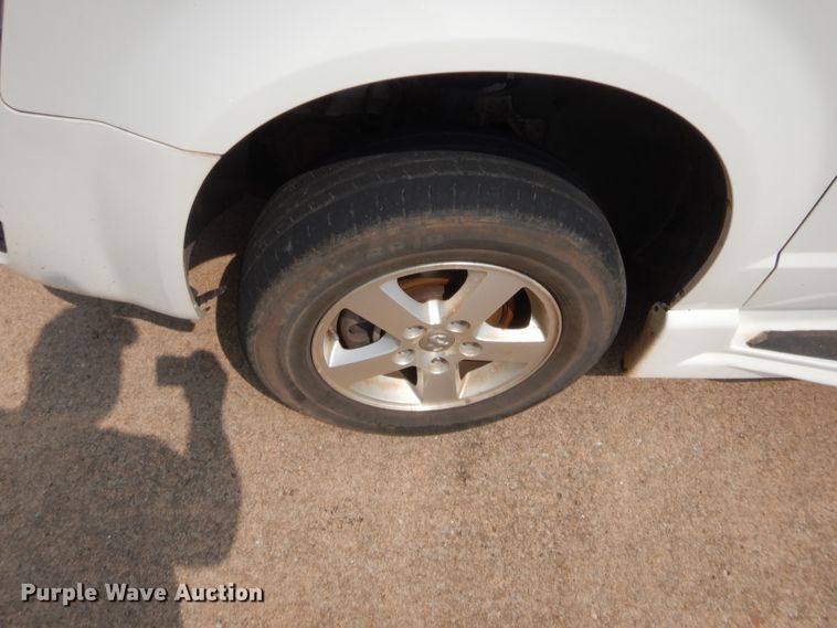 image for item HW9267 2010 Dodge Grand Caravan  van