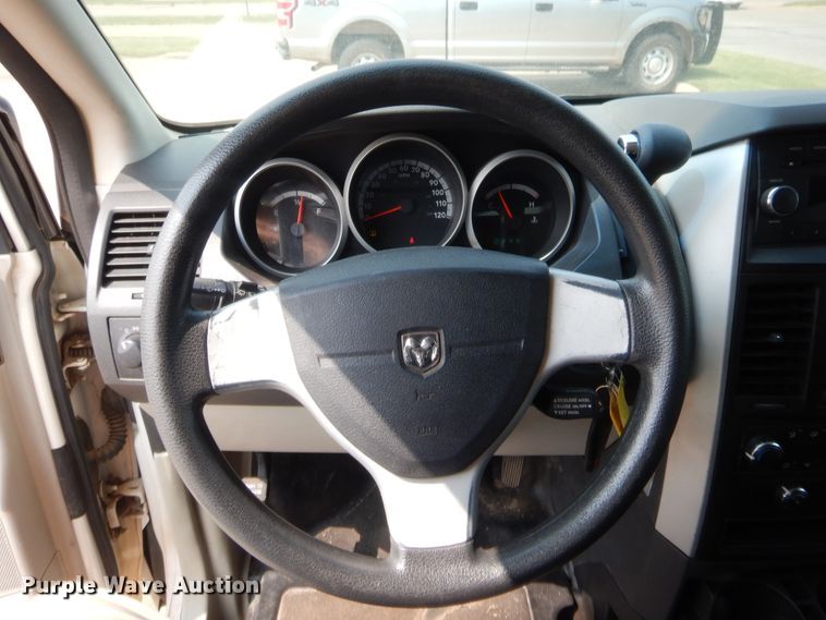 image for item HW9268 2010 Dodge Grand Caravan  van