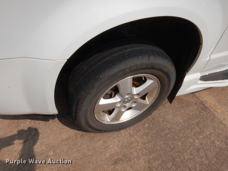 image for item HW9268 2010 Dodge Grand Caravan  van