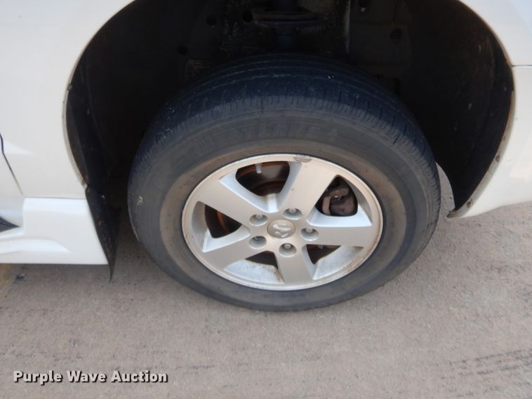 image for item HW9268 2010 Dodge Grand Caravan  van