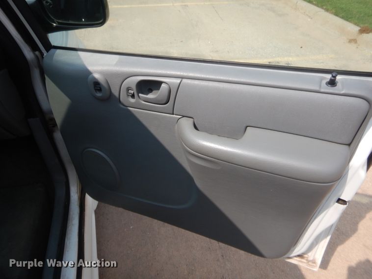 image for item HW9269 2007 Dodge Grand Caravan  van