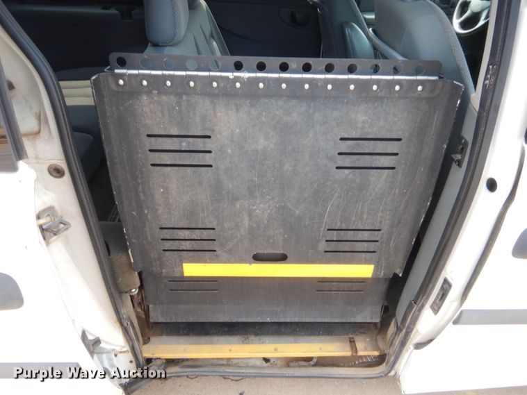 image for item HW9269 2007 Dodge Grand Caravan  van