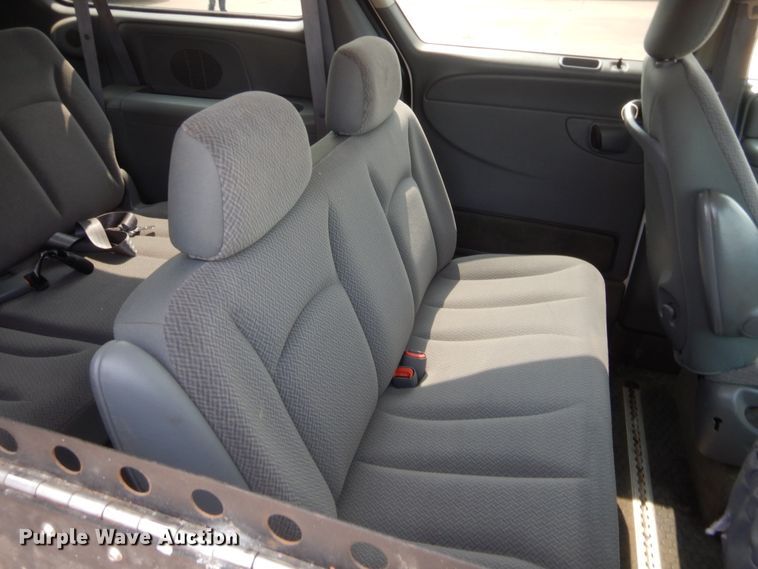 image for item HW9269 2007 Dodge Grand Caravan  van