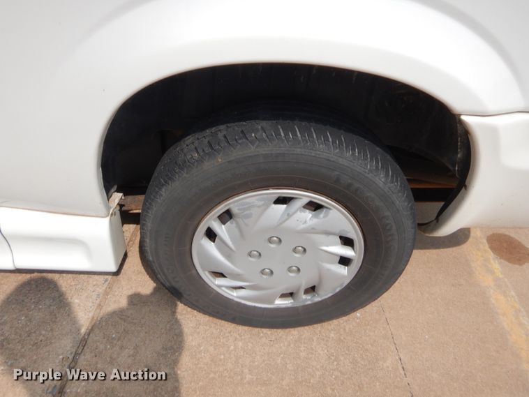 image for item HW9269 2007 Dodge Grand Caravan  van