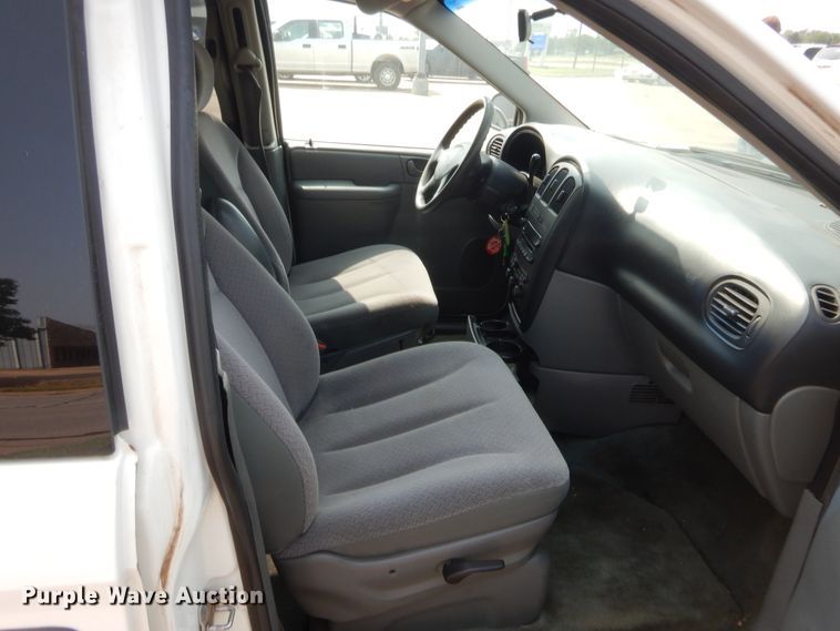 image for item HW9270 2007 Dodge Grand Caravan  van