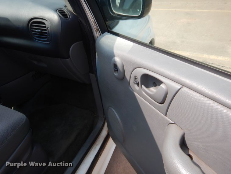 image for item HW9270 2007 Dodge Grand Caravan  van