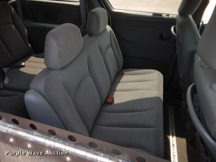 image for item HW9270 2007 Dodge Grand Caravan  van