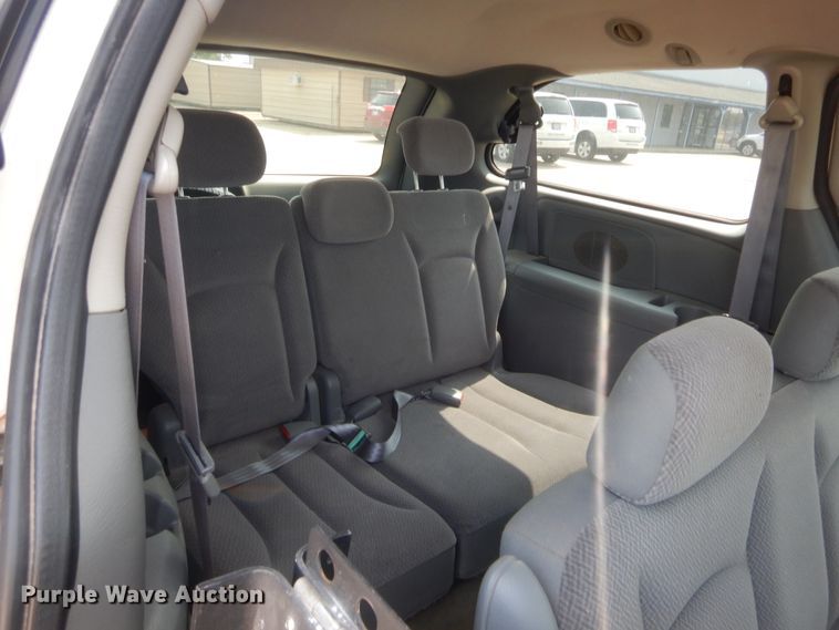 image for item HW9270 2007 Dodge Grand Caravan  van