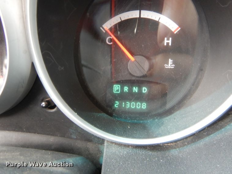 image for item HW9271 2010 Dodge Grand Caravan  van