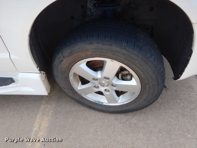 image for item HW9271 2010 Dodge Grand Caravan  van