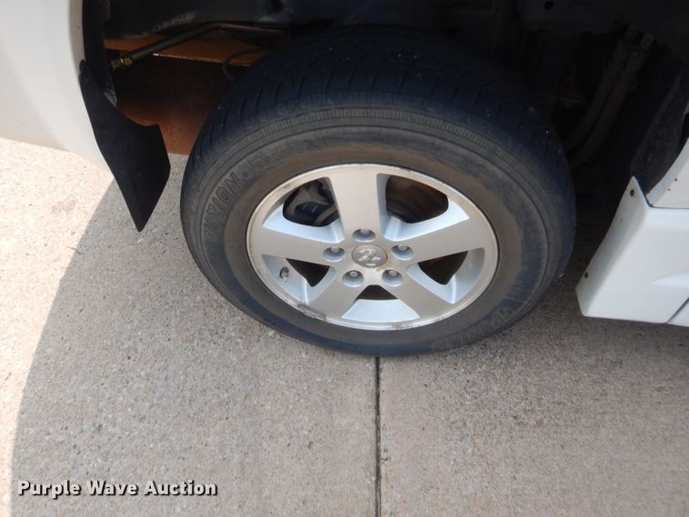 image for item HW9271 2010 Dodge Grand Caravan  van