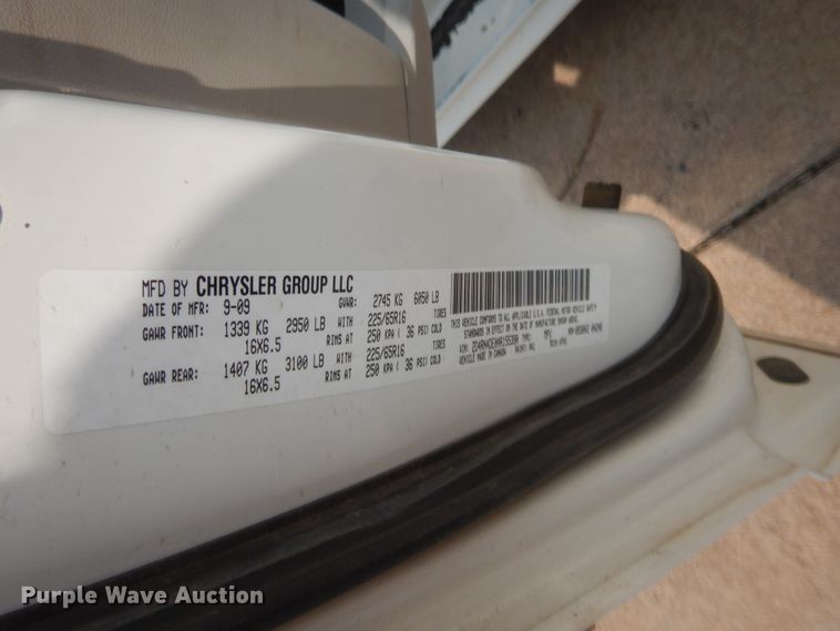 image for item HW9271 2010 Dodge Grand Caravan  van