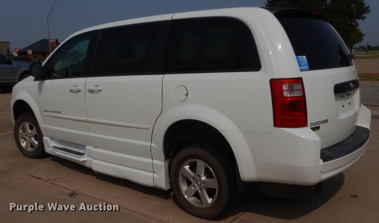 image for item HW9274 2010 Dodge Grand Caravan  van