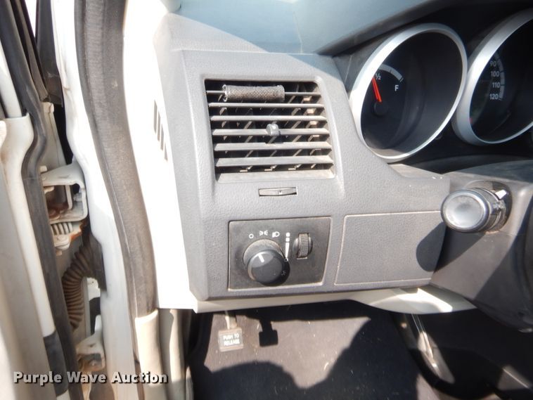 image for item HW9274 2010 Dodge Grand Caravan  van