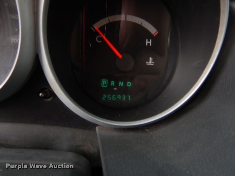 image for item HW9274 2010 Dodge Grand Caravan  van