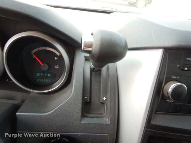 image for item HW9274 2010 Dodge Grand Caravan  van