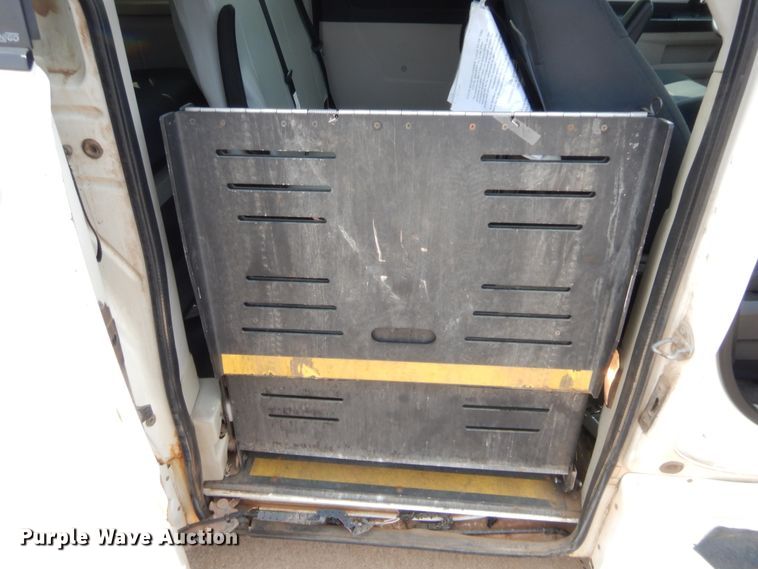 image for item HW9274 2010 Dodge Grand Caravan  van