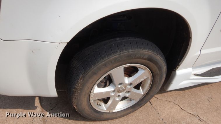 image for item HW9274 2010 Dodge Grand Caravan  van