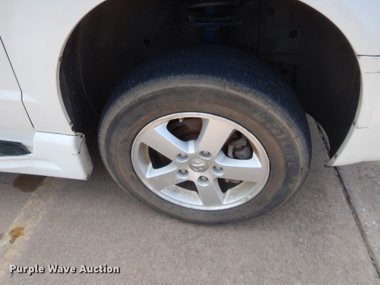 image for item HW9274 2010 Dodge Grand Caravan  van