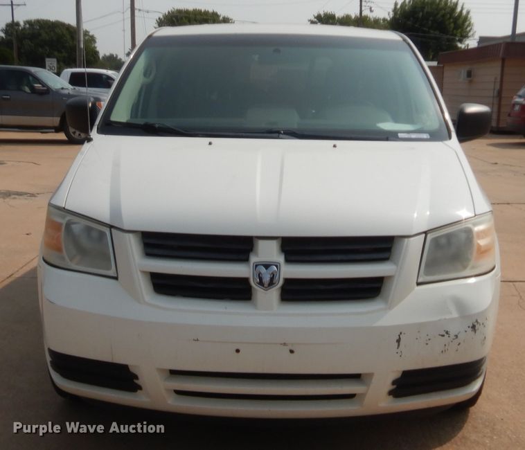 image for item HW9275 2010 Dodge Grand Caravan  van