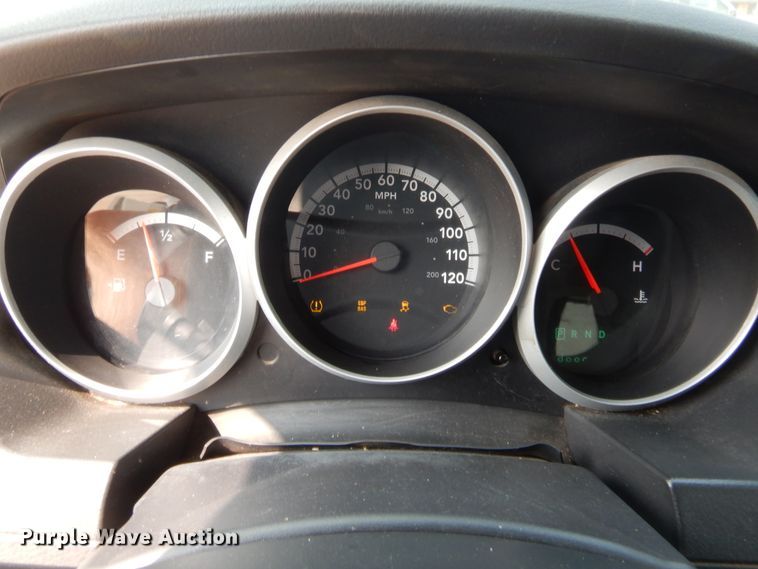 image for item HW9275 2010 Dodge Grand Caravan  van