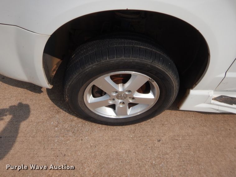 image for item HW9275 2010 Dodge Grand Caravan  van