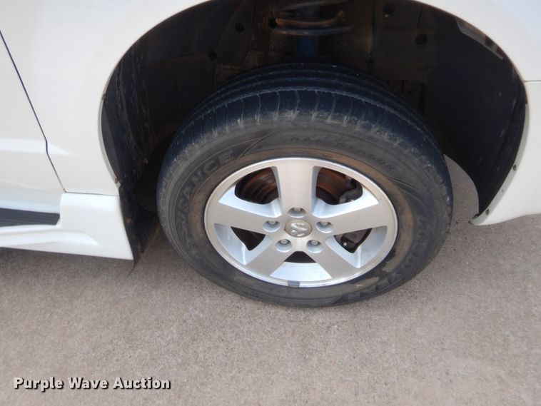 image for item HW9275 2010 Dodge Grand Caravan  van