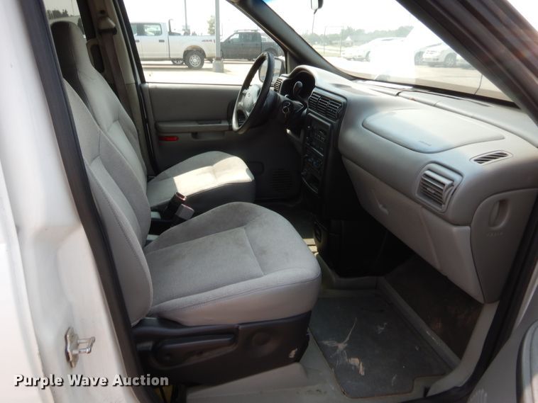 image for item HW9276 2005 Chevrolet Venture  van