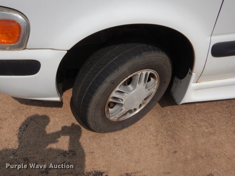 image for item HW9276 2005 Chevrolet Venture  van