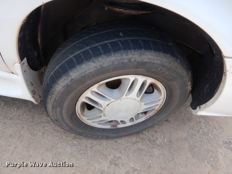 image for item HW9276 2005 Chevrolet Venture  van