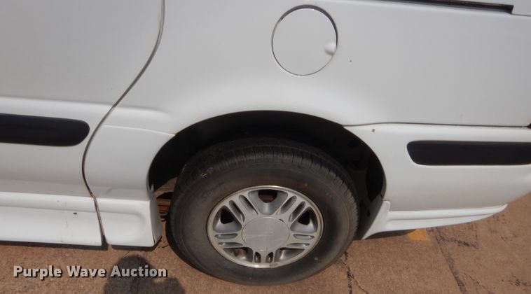 image for item HW9276 2005 Chevrolet Venture  van