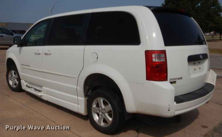 image for item HW9277 2010 Dodge Grand Caravan  van