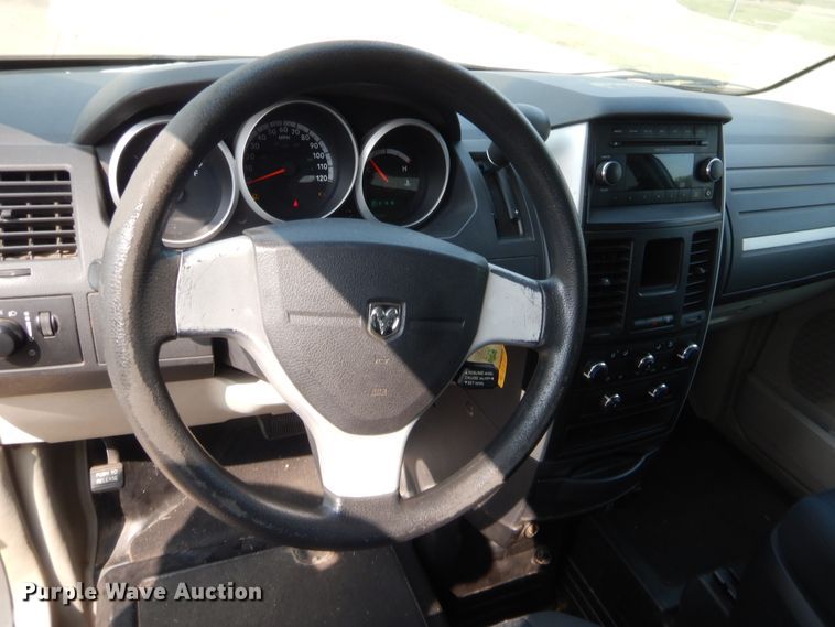 image for item HW9277 2010 Dodge Grand Caravan  van