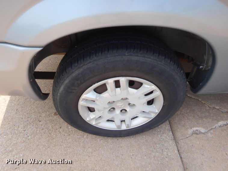 image for item HW9278 2005 Dodge Grand Caravan  van