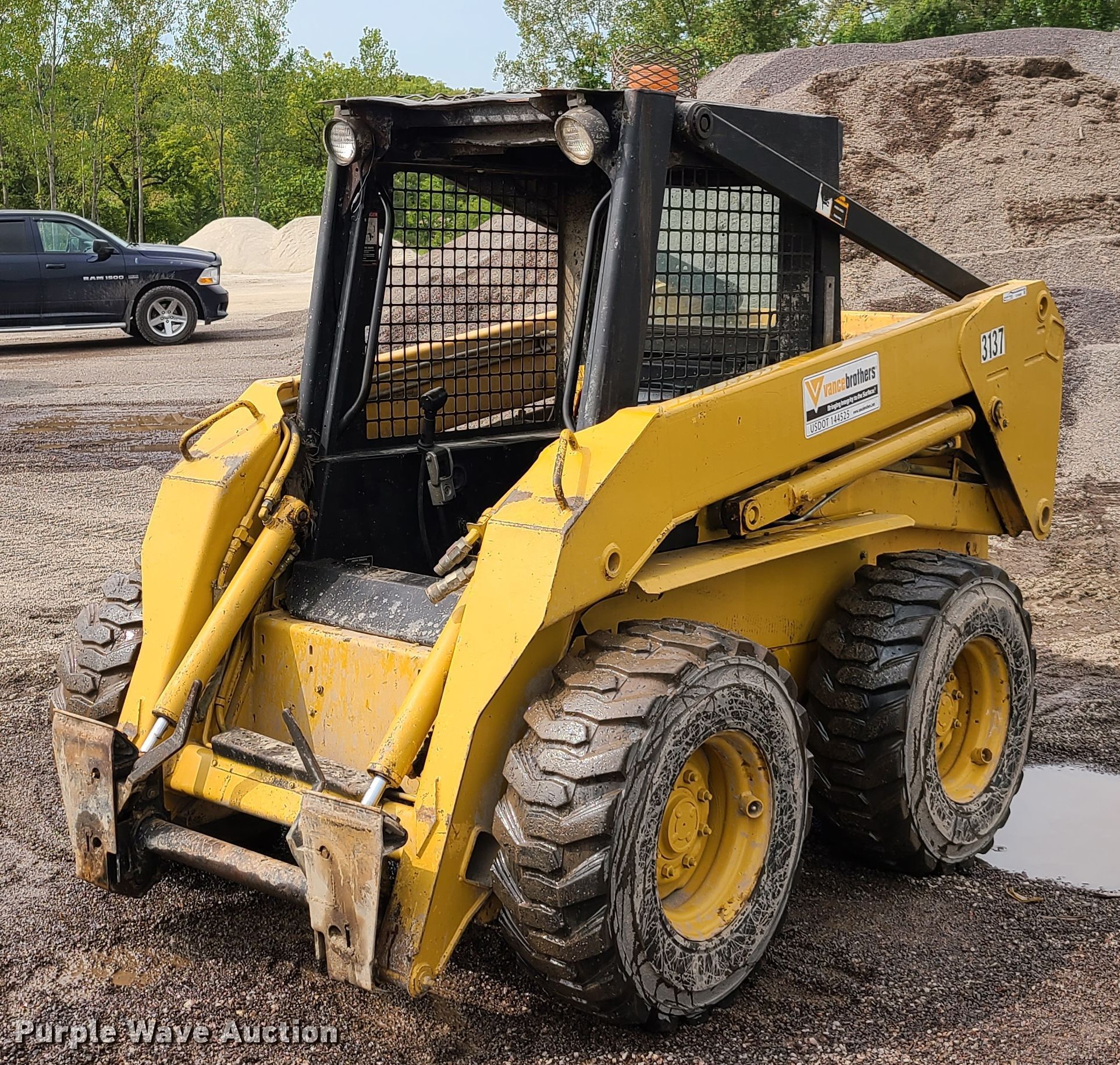 John Deere 8875 skid steer loader in Kansas City, MO Item GY9595 sold