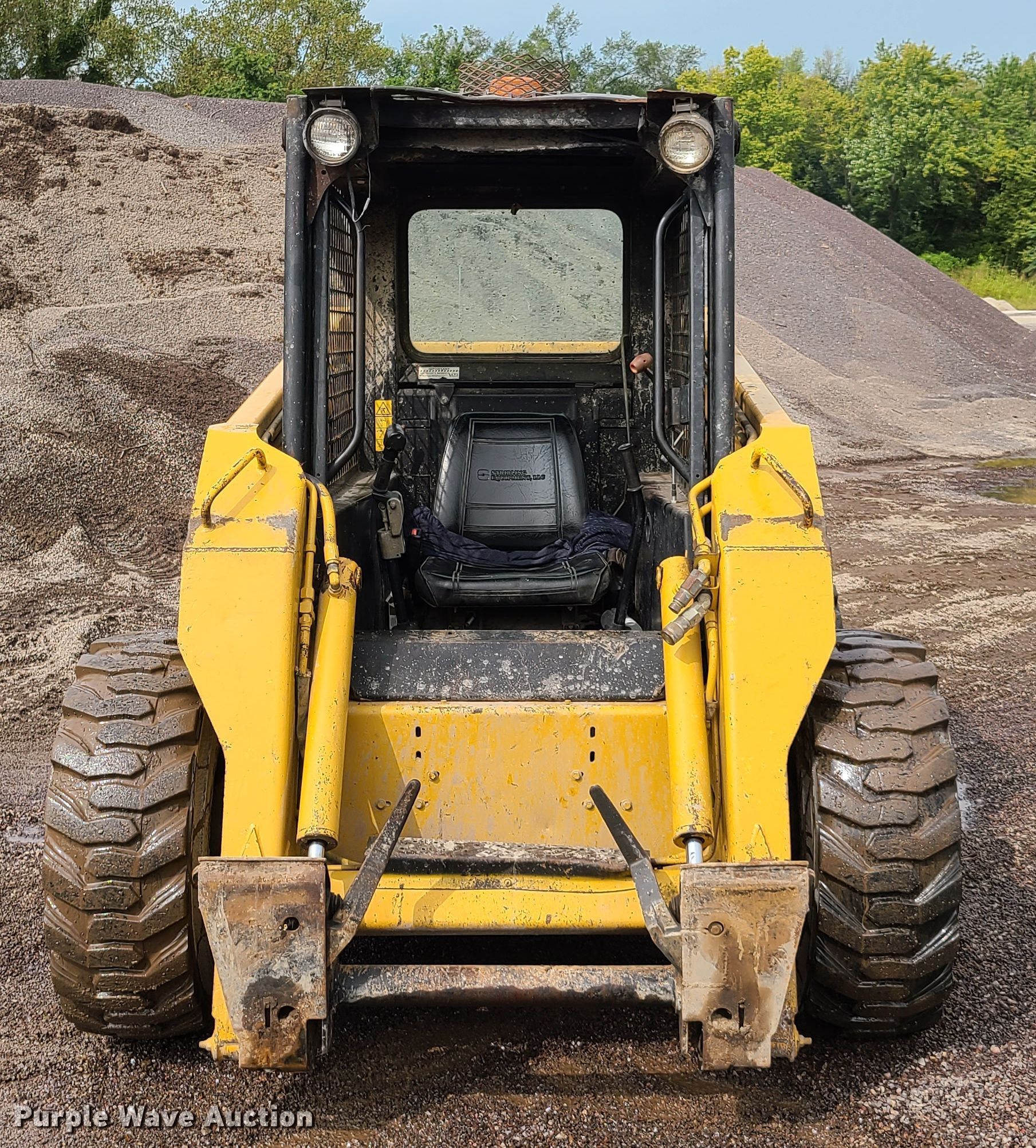 John Deere 8875 skid steer loader in Kansas City, MO Item GY9595 sold