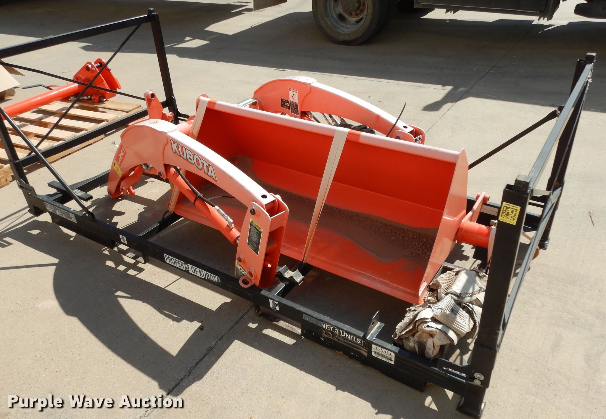 Kubota LA243A loader in Grapevine, TX | Item HR9563 sold | Purple Wave
