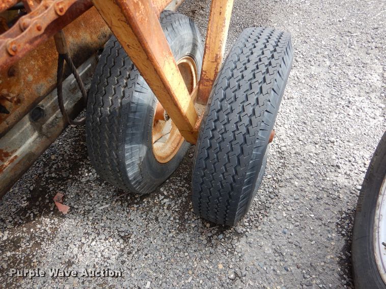 image for item AF9971 Bidwell OF400 concrete finisher