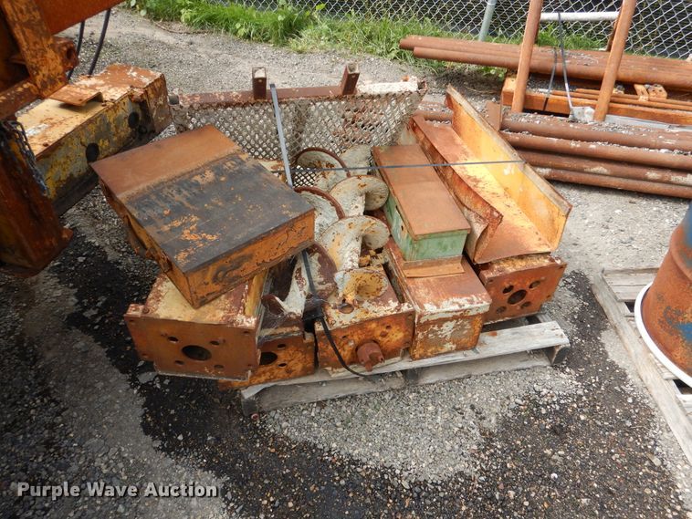 image for item AF9971 Bidwell OF400 concrete finisher