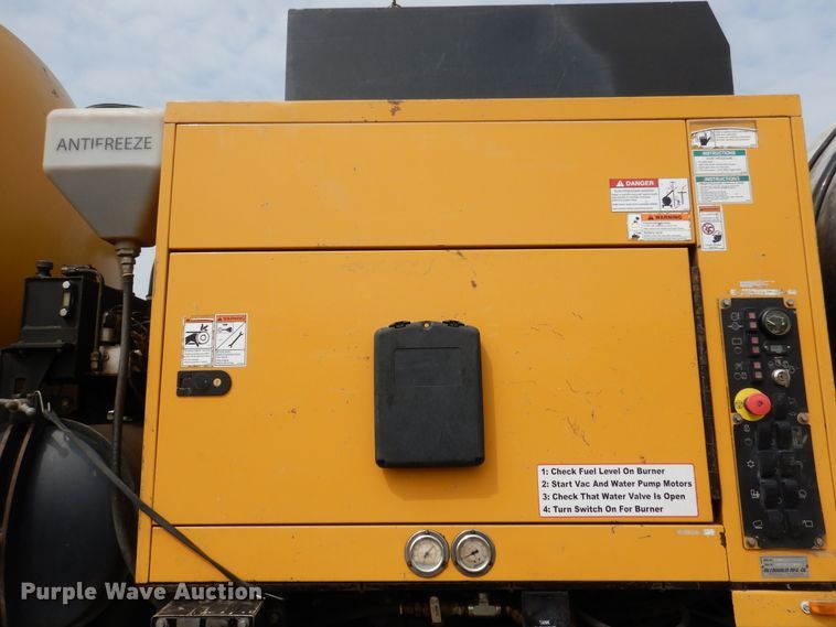 image for item AF9974 2000 Sterling A-Line  truck with 2014 McLaughlin vacuum excavator