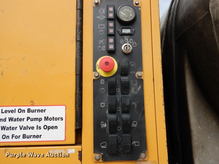 image for item AF9974 2000 Sterling A-Line  truck with 2014 McLaughlin vacuum excavator