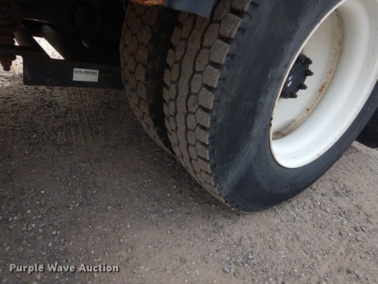 image for item AF9975 2012 International DuraStar 4300  bucket truck