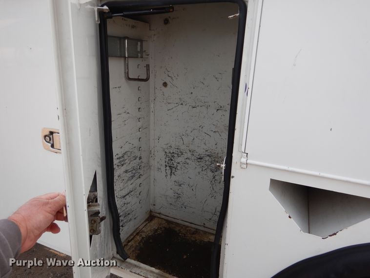 image for item AF9975 2012 International DuraStar 4300  bucket truck