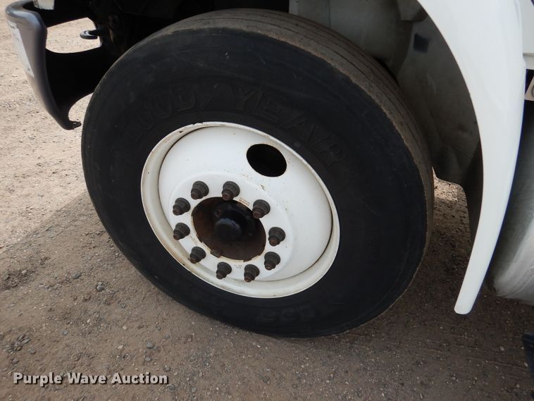 image for item AF9975 2012 International DuraStar 4300  bucket truck