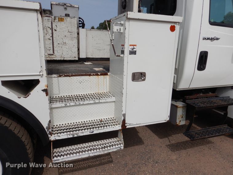 image for item AF9975 2012 International DuraStar 4300  bucket truck