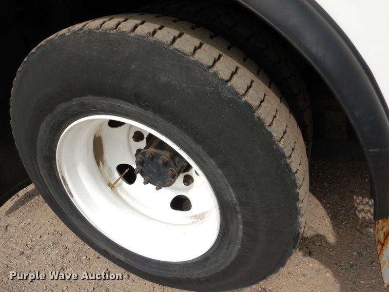 image for item AF9975 2012 International DuraStar 4300  bucket truck