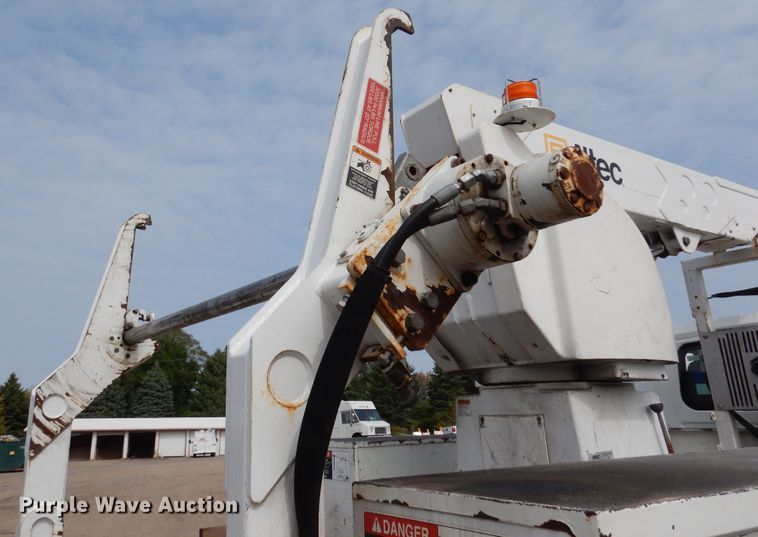 image for item AF9975 2012 International DuraStar 4300  bucket truck