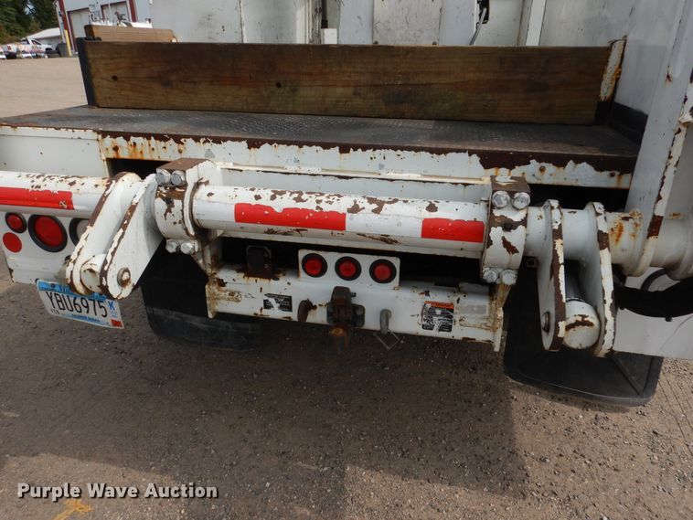 image for item AF9975 2012 International DuraStar 4300  bucket truck