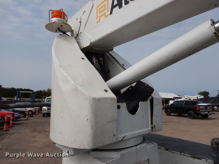 image for item AF9975 2012 International DuraStar 4300  bucket truck