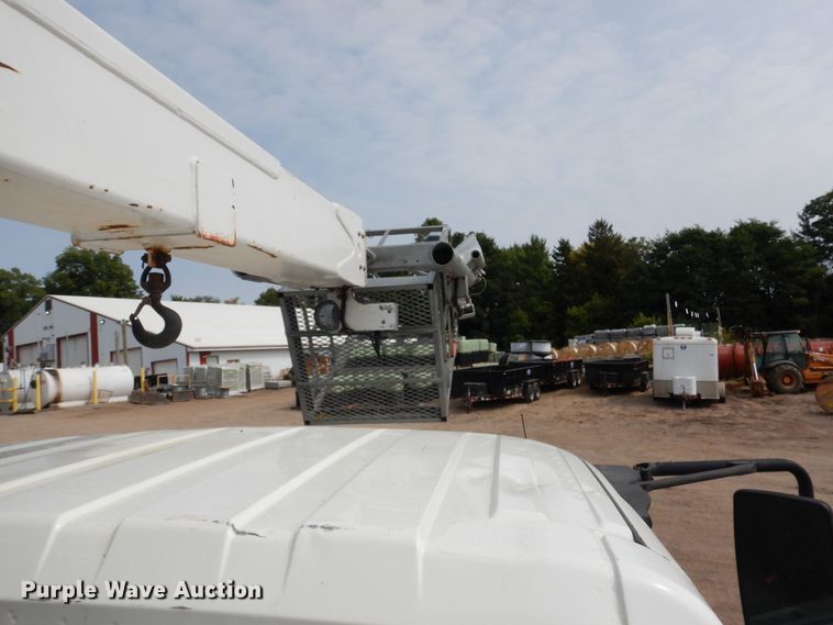 image for item AF9975 2012 International DuraStar 4300  bucket truck